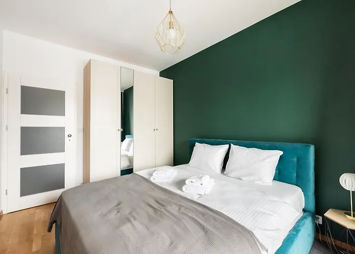 Praga Chic By Bookinghost Daire *